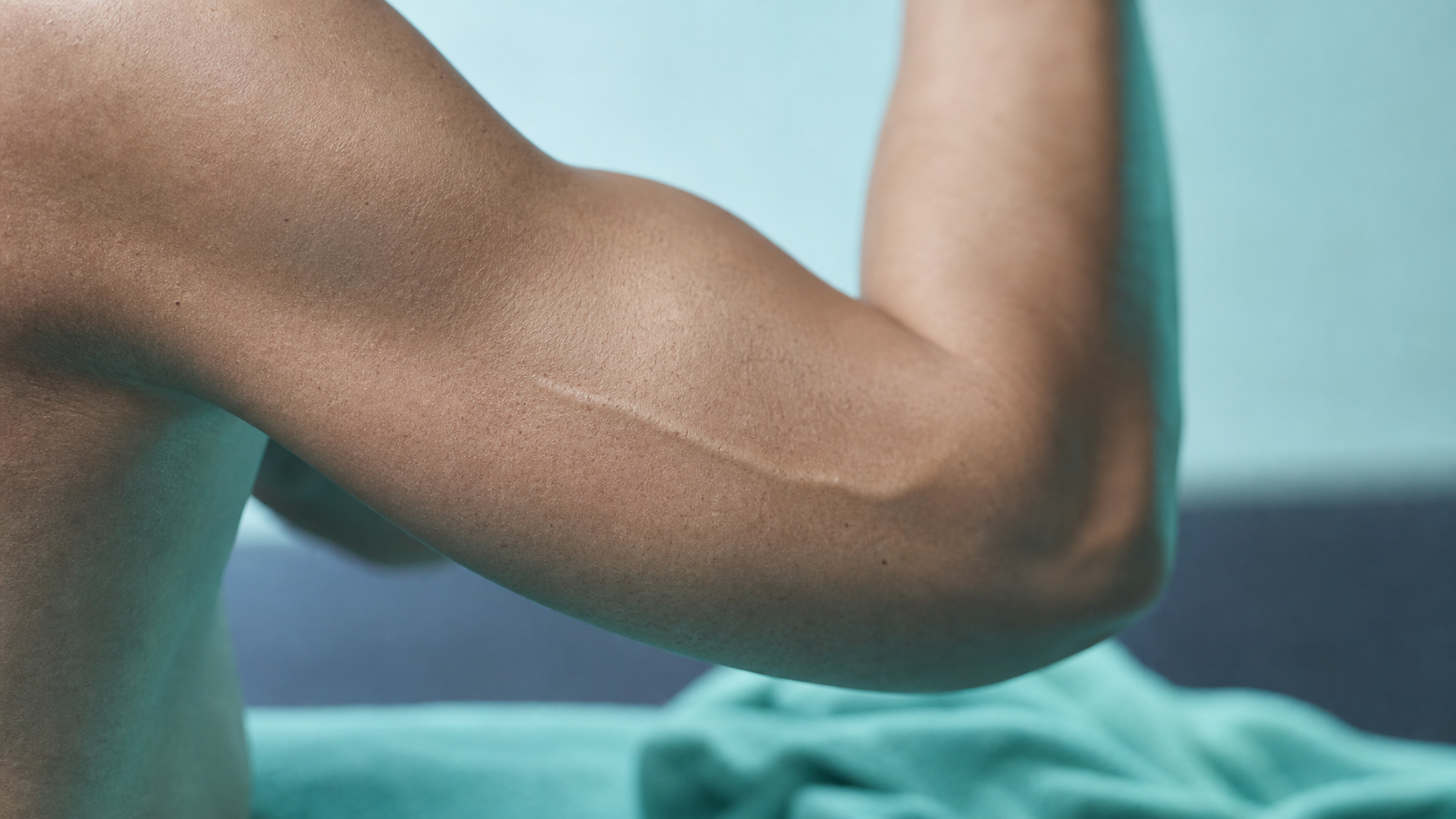 Veine sur le biceps, vue rapprochée du bras